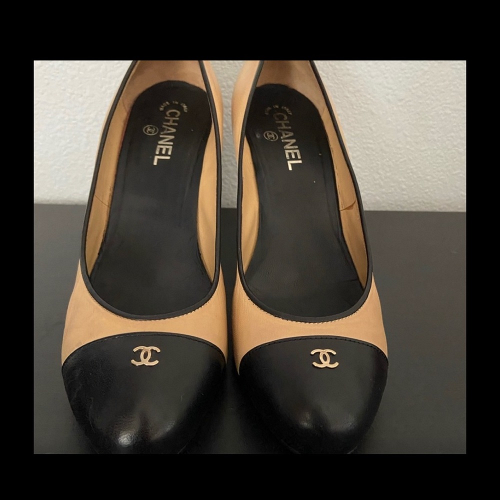 CHANEL Black and Tan Heels